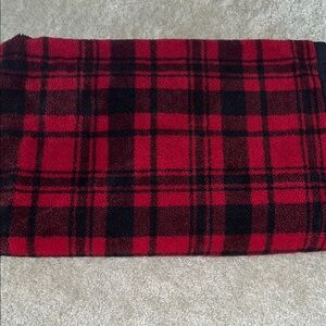 Red and Black Plaid Throw Blanket